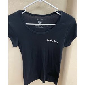 full length black billabong tshirt